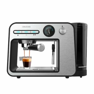 Machine à expresso moderne en acier inoxydable.