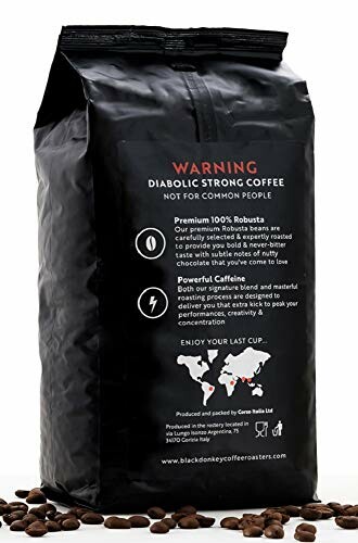 Paquet de café fort diabolique avec grains de café
